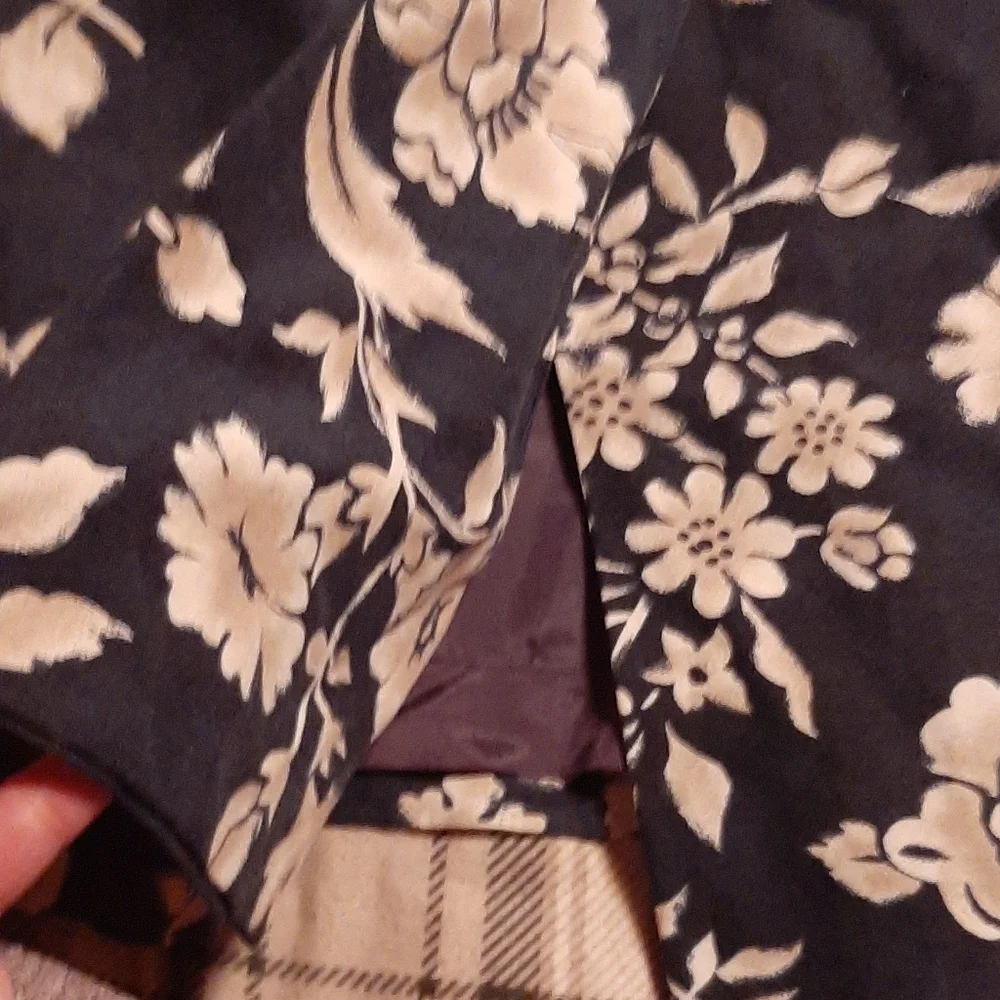 NWT Jones New York Silk and Linen Navy  Floral Pencil Wrap Skirt